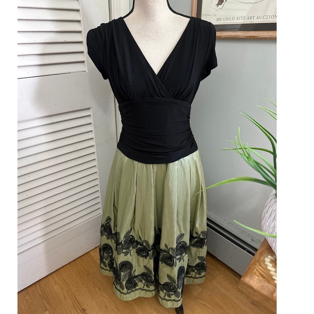 Vintage SL Fashions Dress Womens 8 Ruched Black Flared Green Taffeta Euro Chic